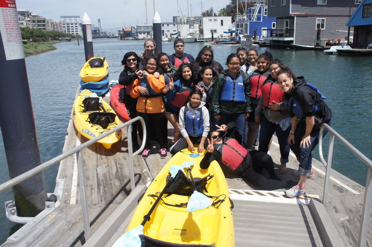 students ready for kayaking