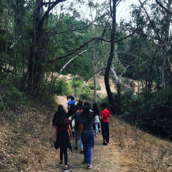 VVMS students hike through McLaren Park