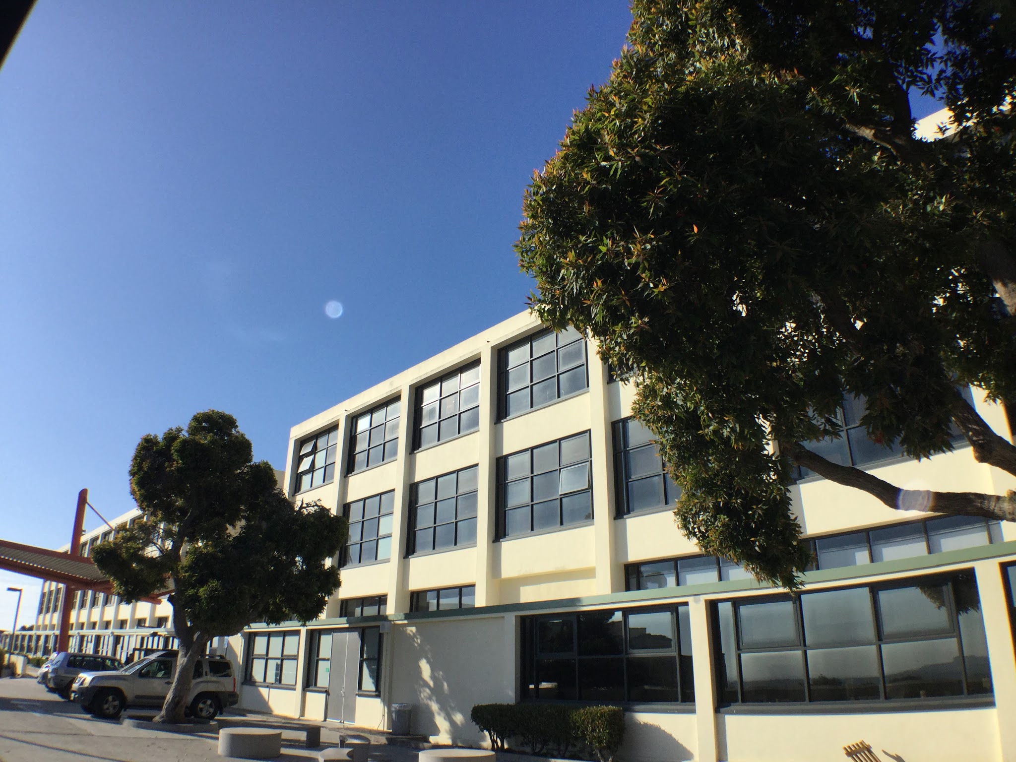 Hoover Middle School building exterior