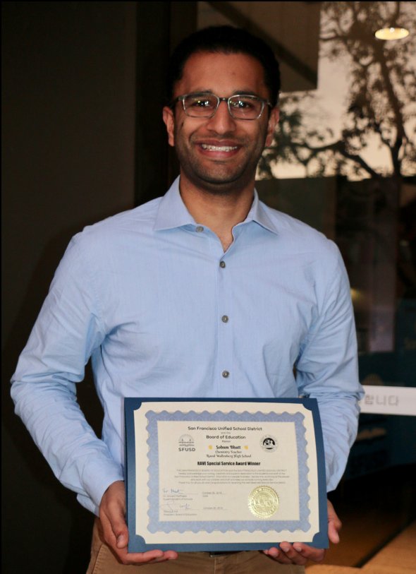 Sohum Batt holding Rave award