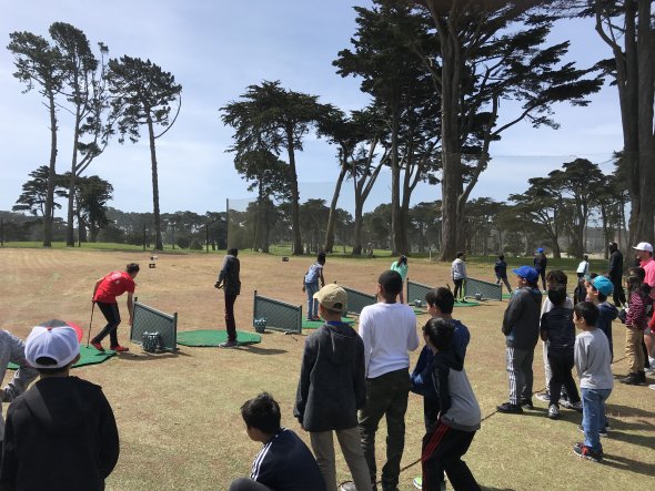 5th grade PE class golfing at San Francisco course