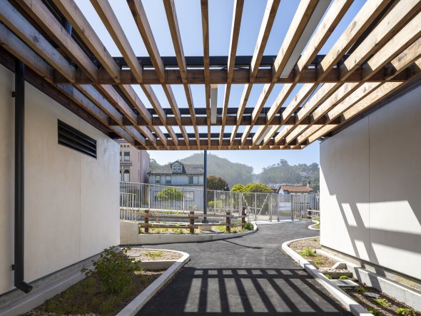 Building D Trellis