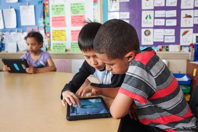Students using an ipad